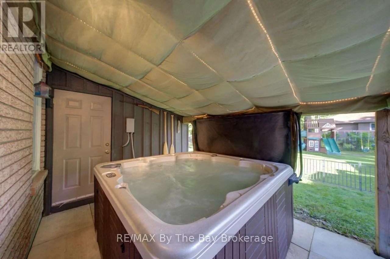 29 DOWNER CRESCENT