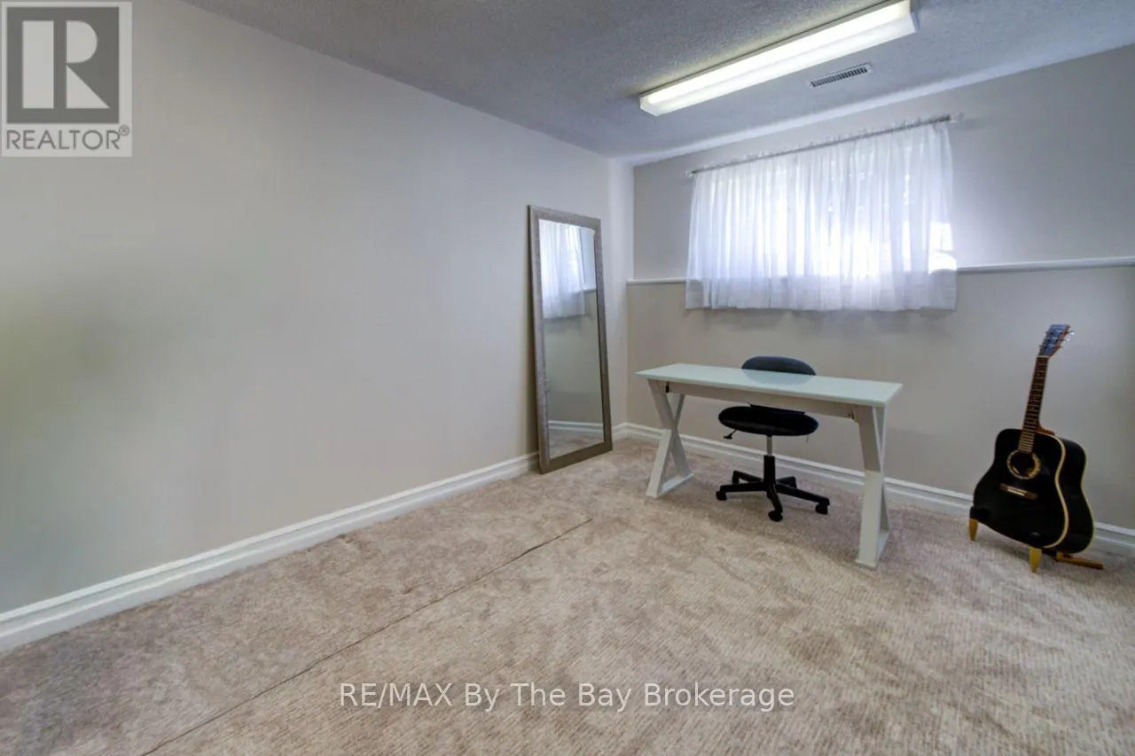 29 DOWNER CRESCENT
