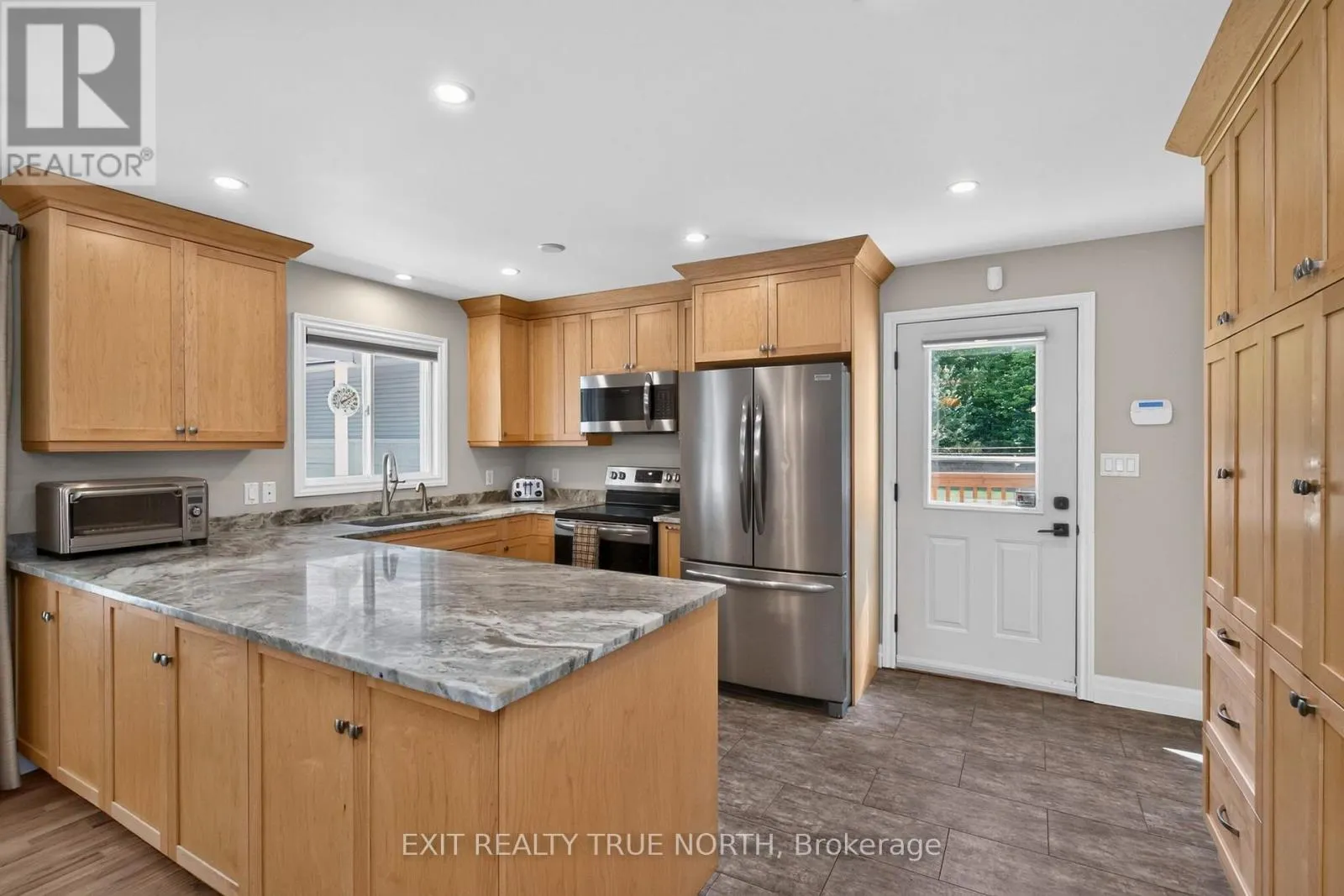 460 CONCESSION RD 13 E