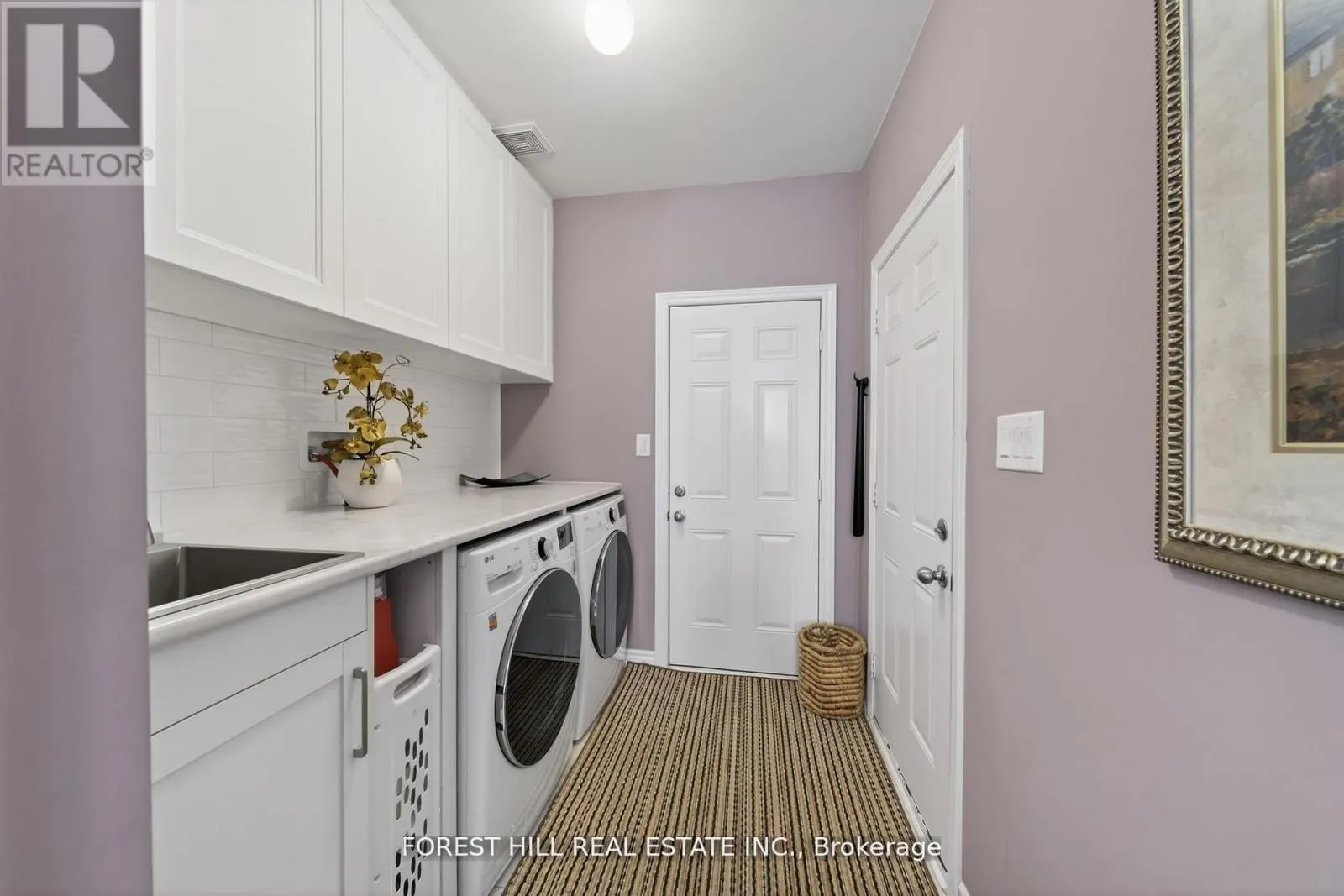 37 RUGMAN CRESCENT
