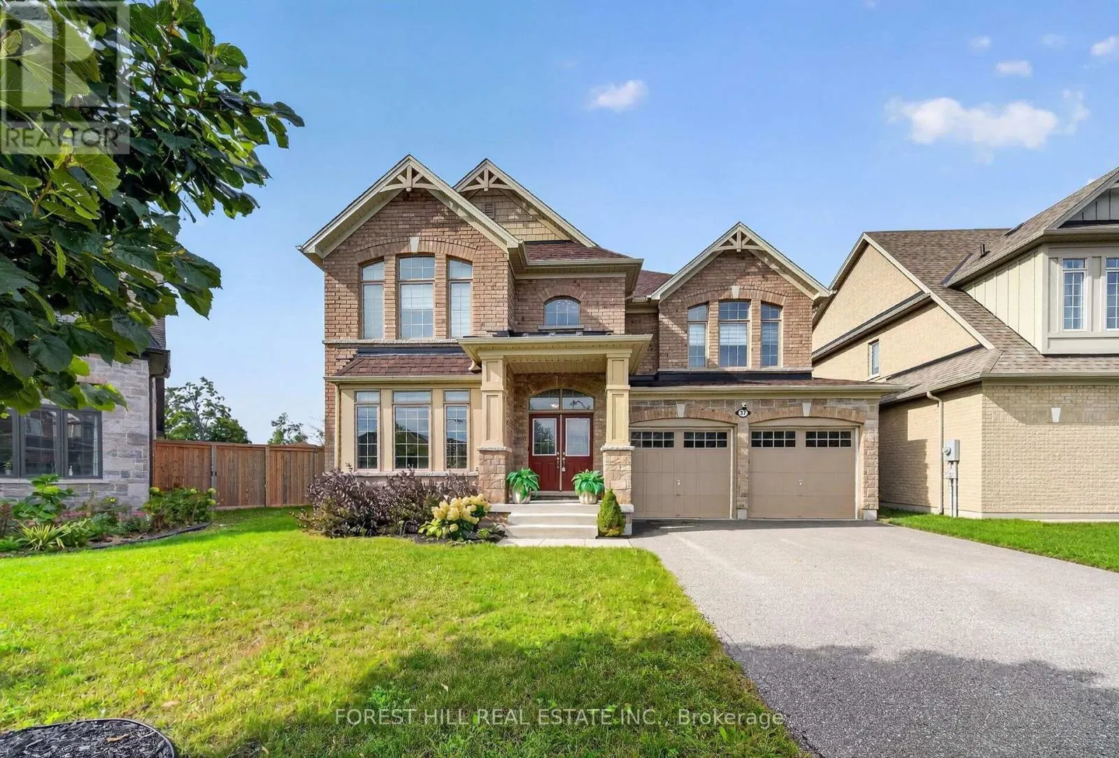 37 RUGMAN CRESCENT