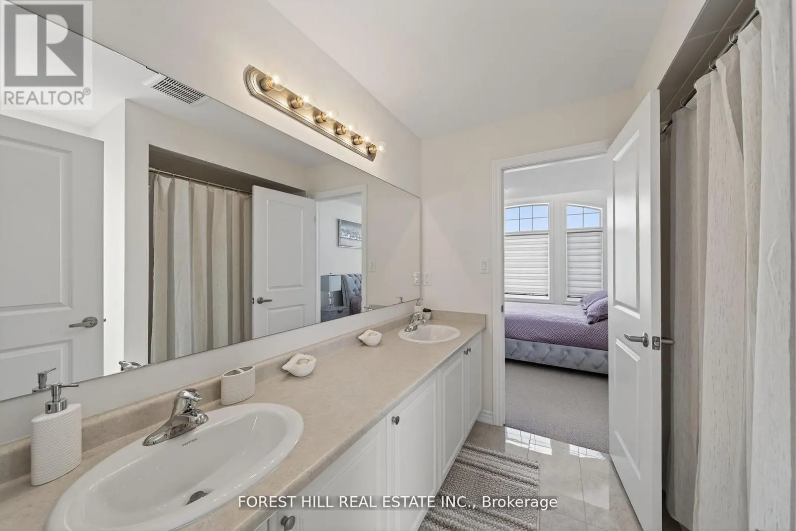 37 RUGMAN CRESCENT
