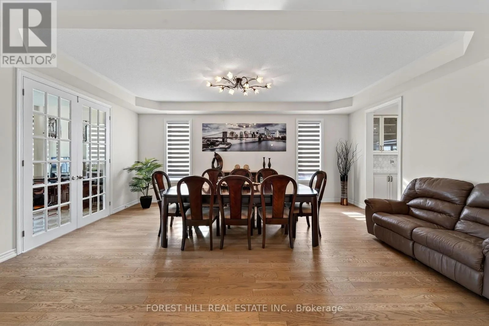 37 RUGMAN CRESCENT