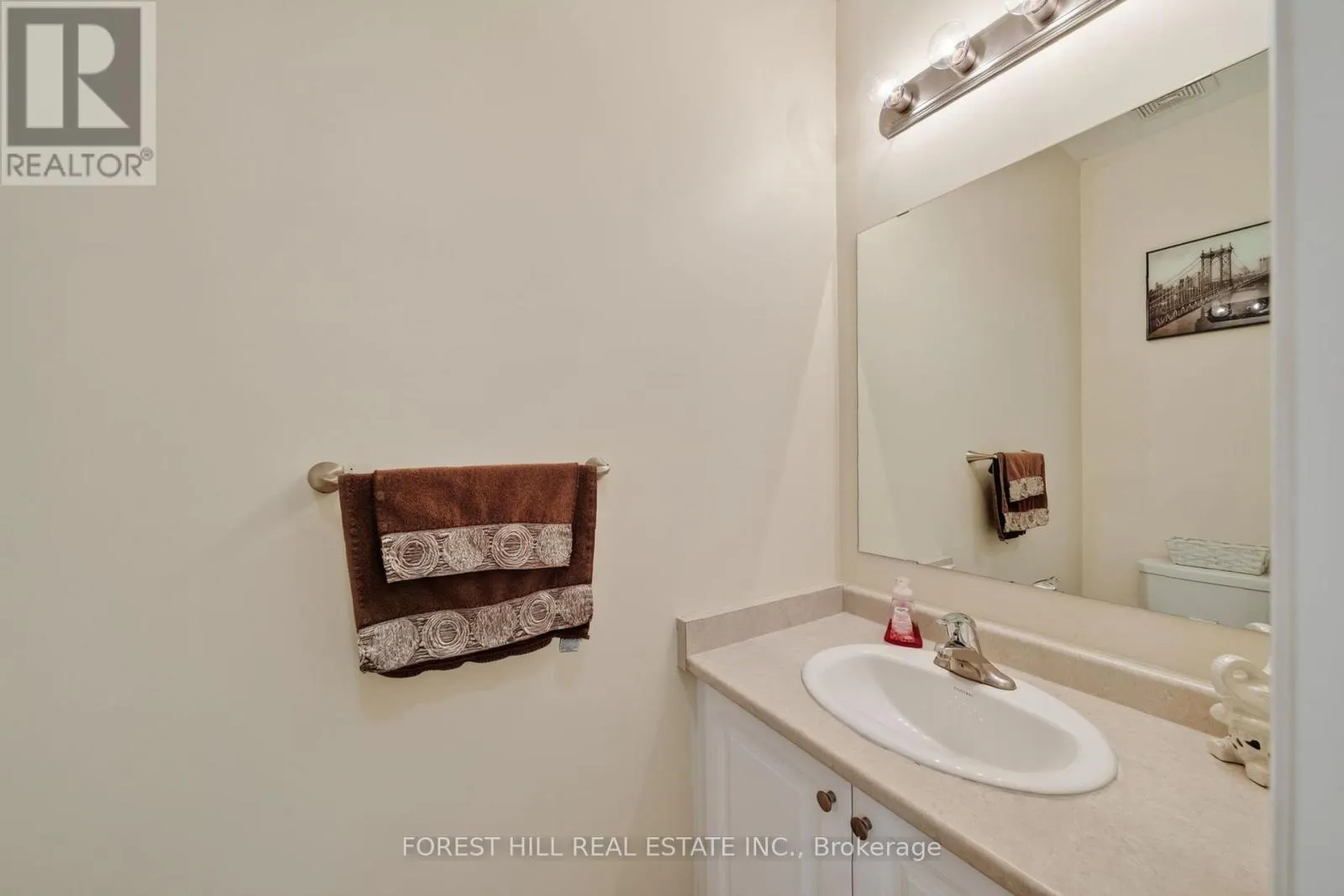 37 RUGMAN CRESCENT