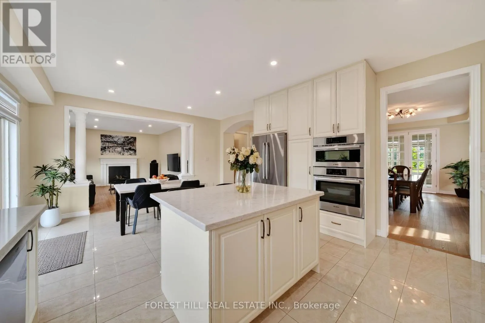 37 RUGMAN CRESCENT