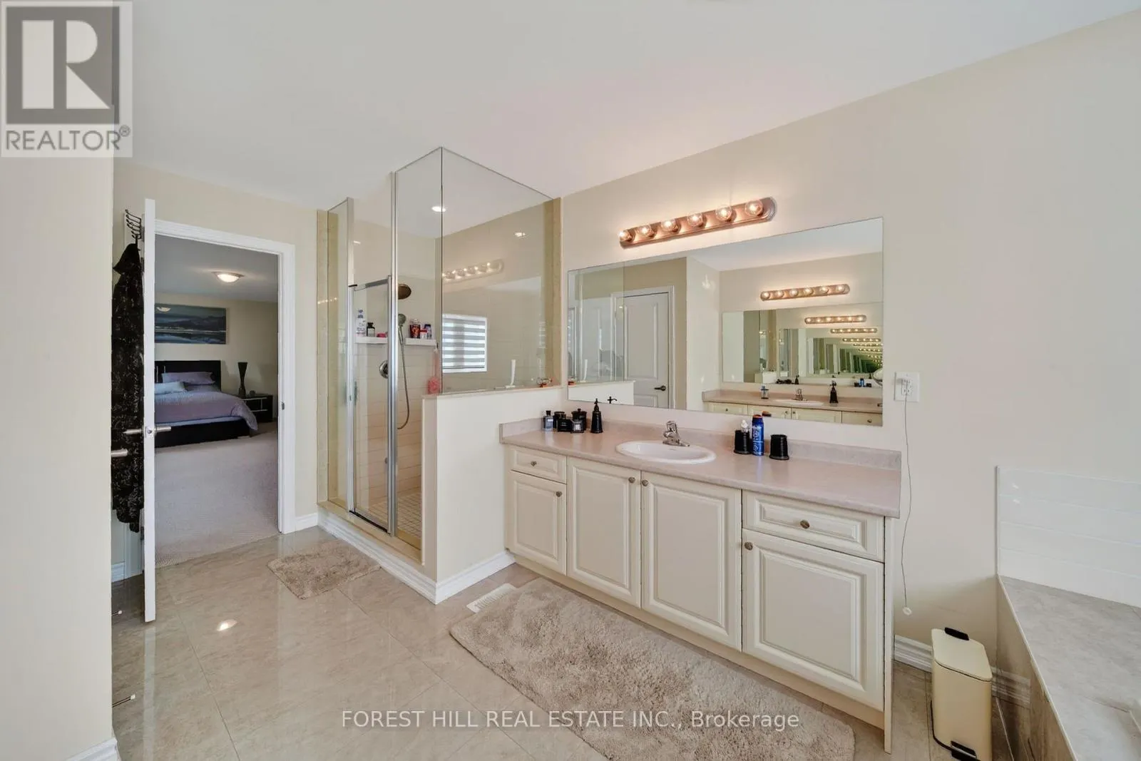 37 RUGMAN CRESCENT
