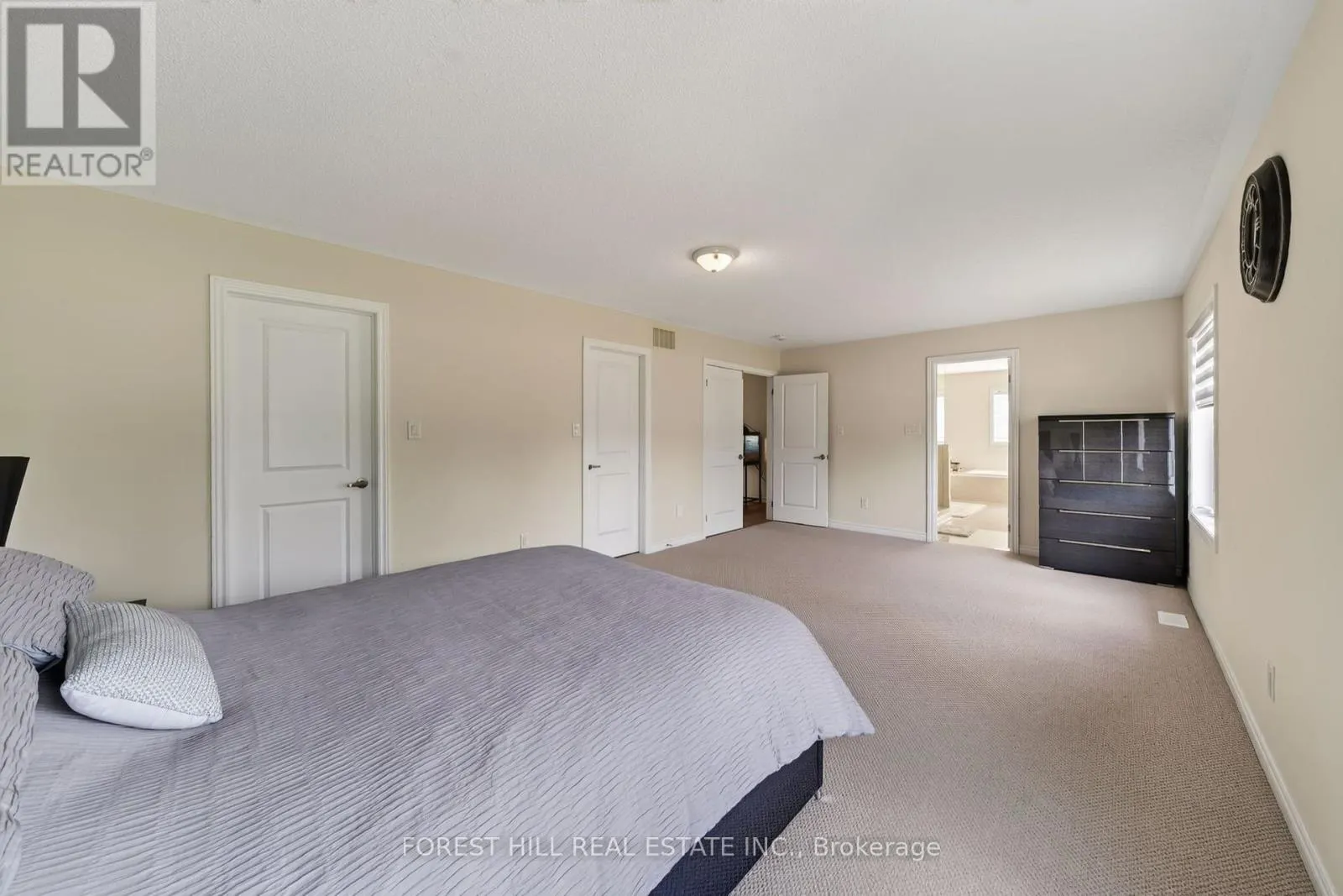 37 RUGMAN CRESCENT
