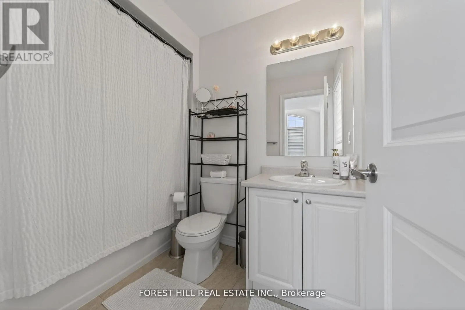 37 RUGMAN CRESCENT