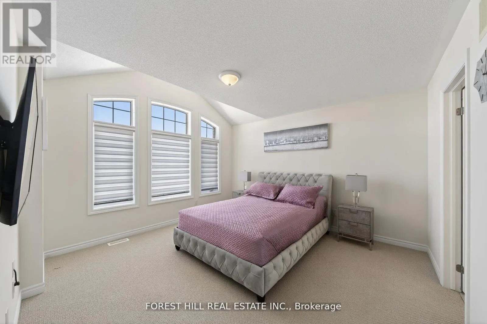 37 RUGMAN CRESCENT
