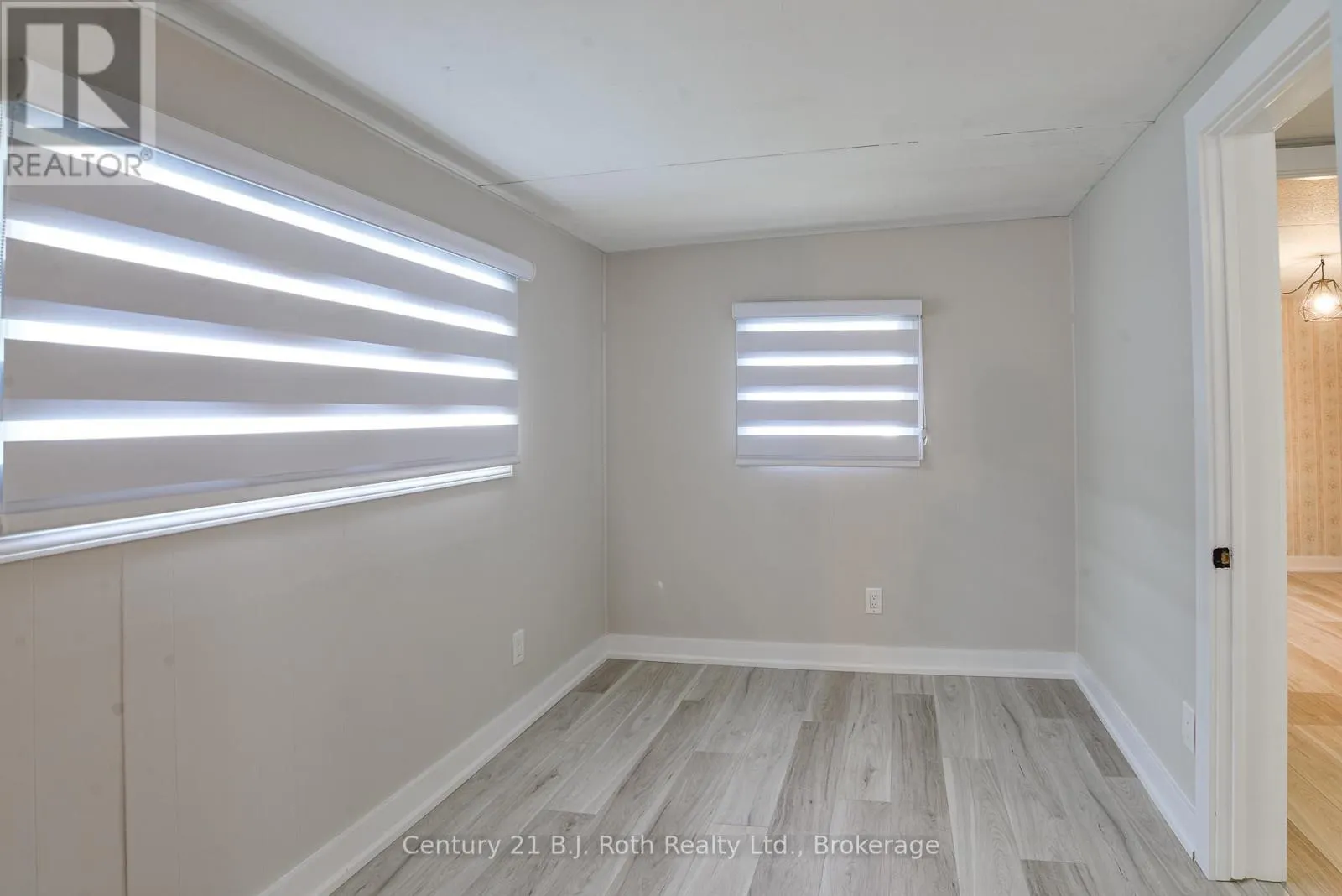33 - 580 WEST STREET S #33