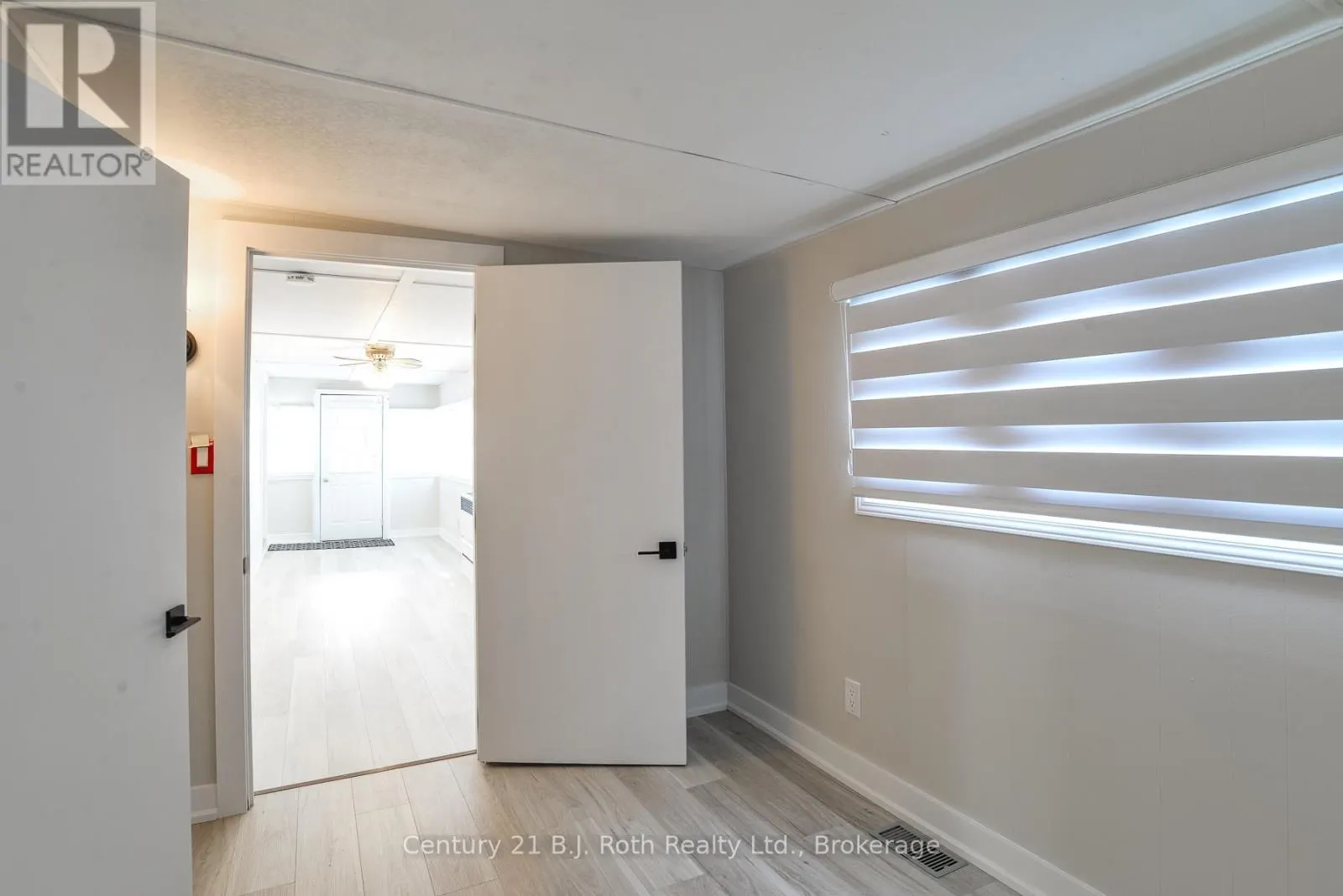 33 - 580 WEST STREET S #33