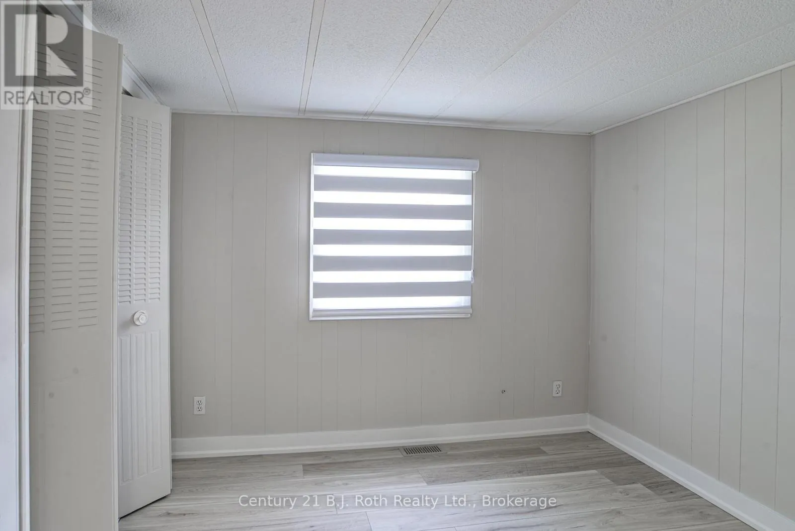 33 - 580 WEST STREET S #33