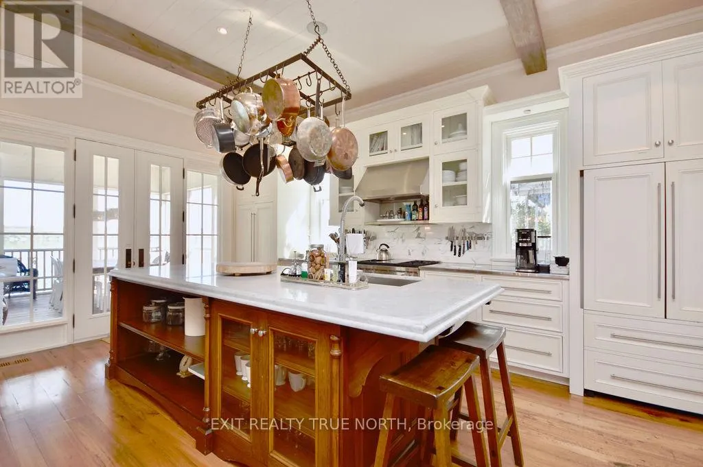 3021 SANDY BEND