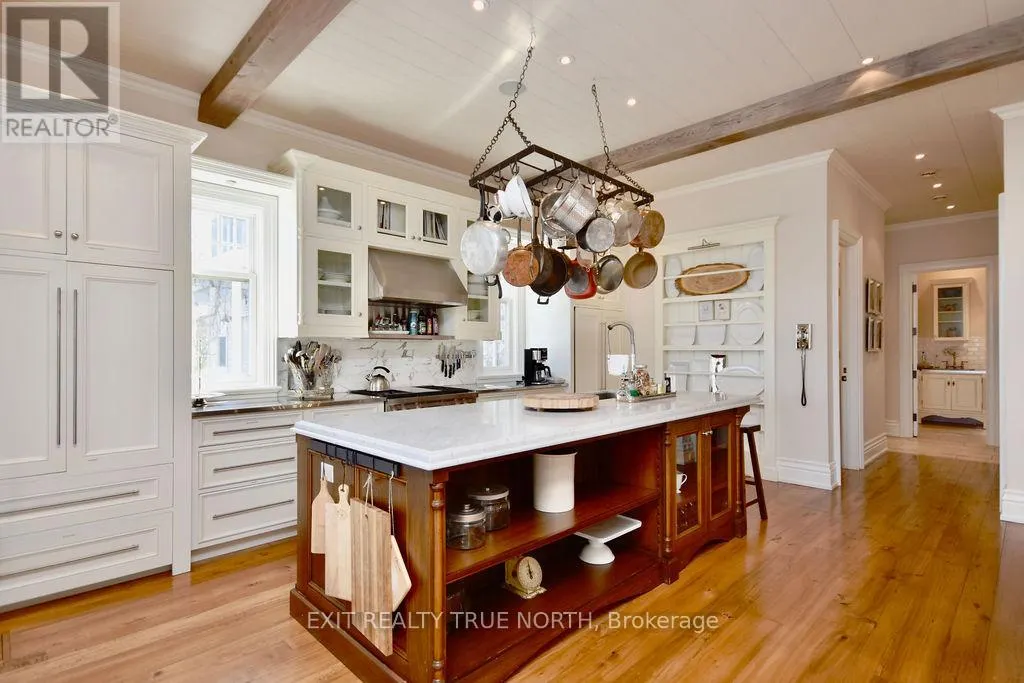 3021 SANDY BEND