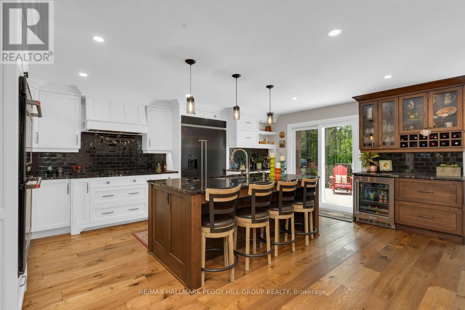 6 MAPLEHILL DRIVE