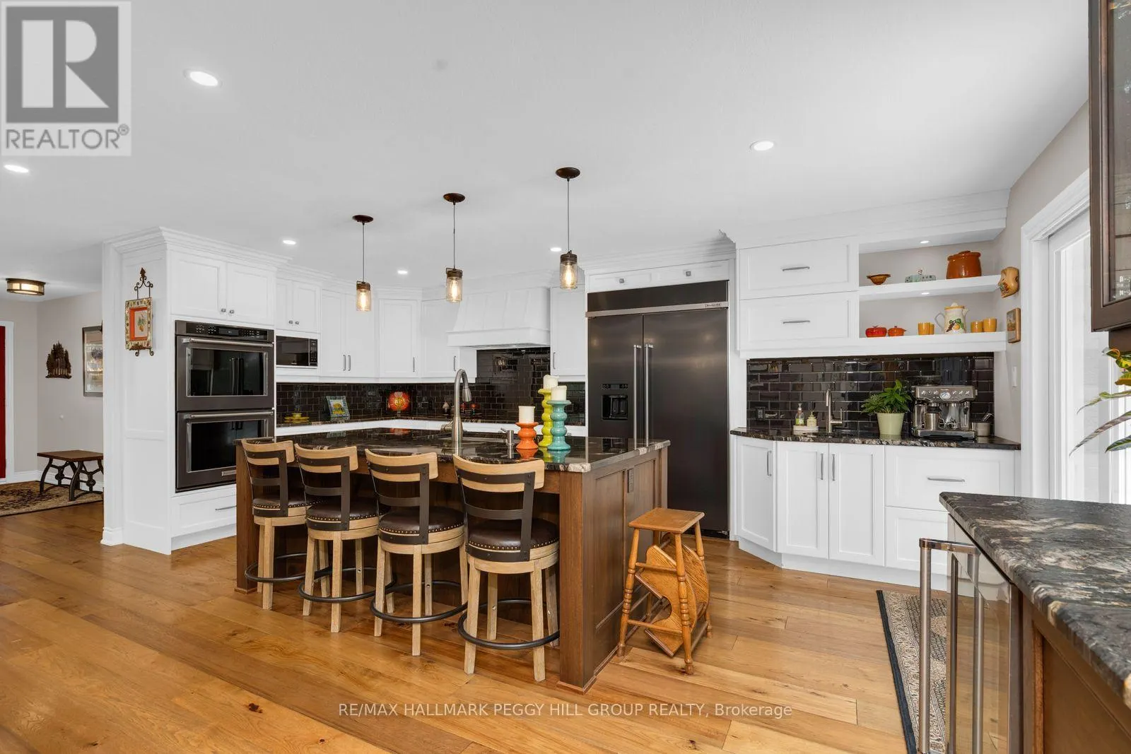 6 MAPLEHILL DRIVE