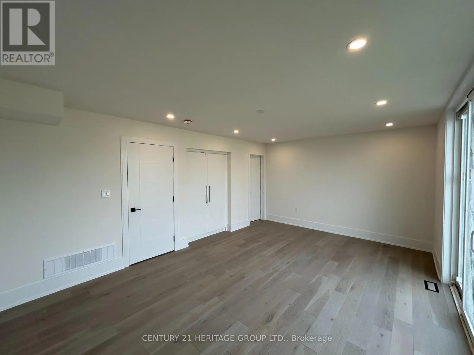3717 LAKEPOINT DRIVE