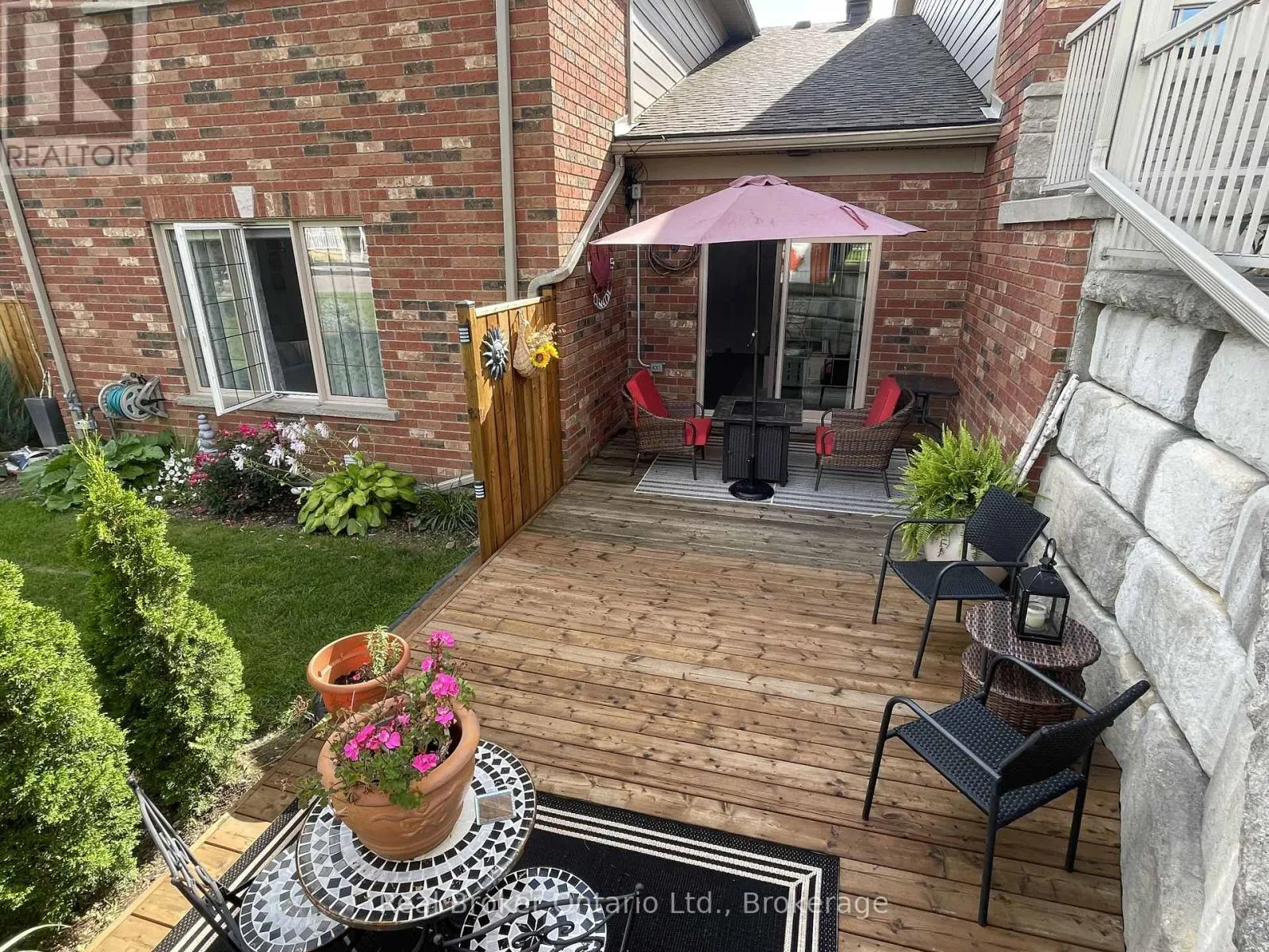 438 SHEWFELT CRESCENT