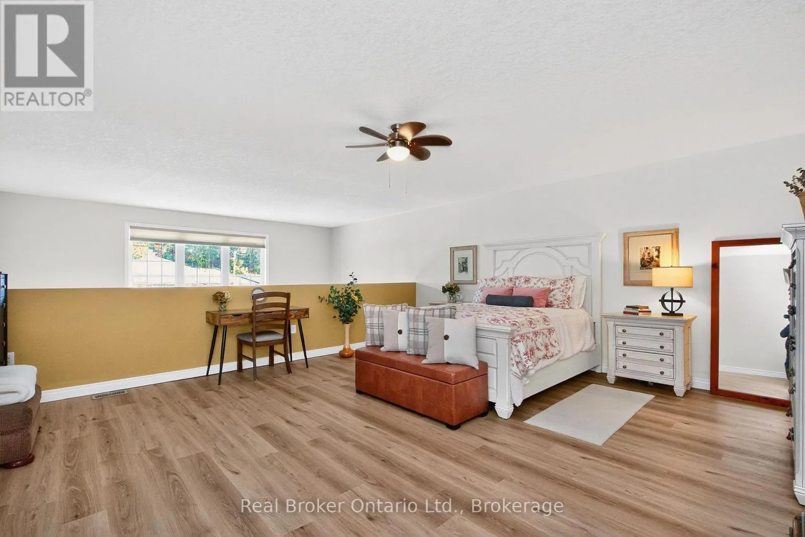 438 SHEWFELT CRESCENT