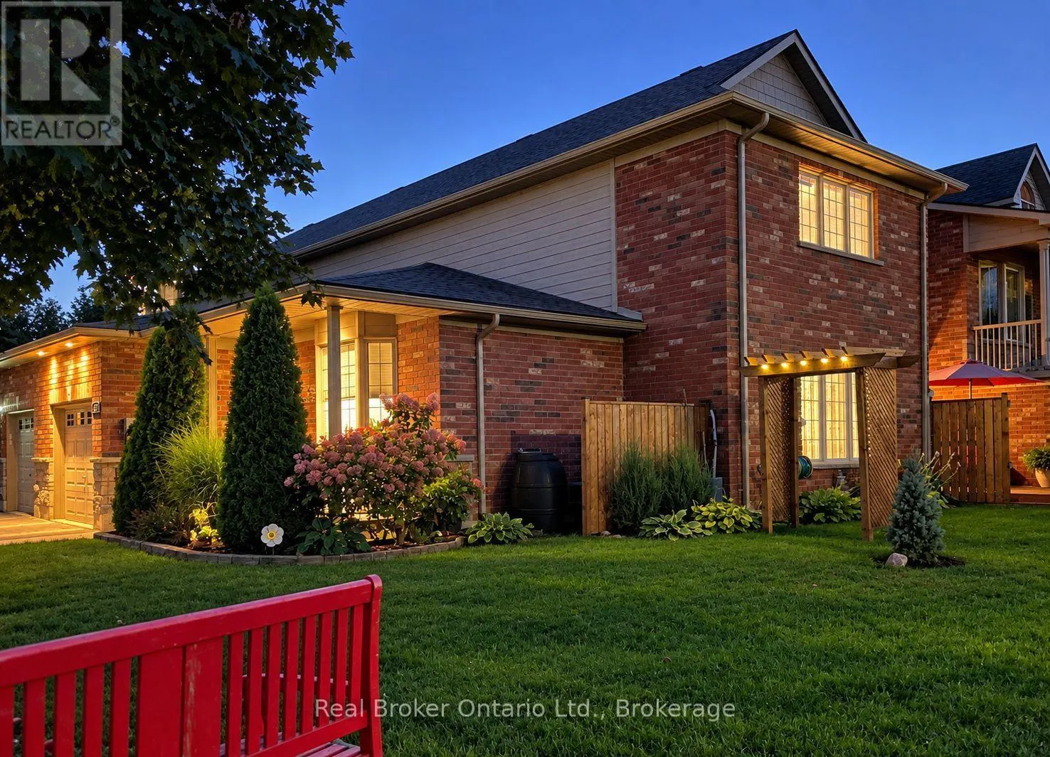 438 SHEWFELT CRESCENT