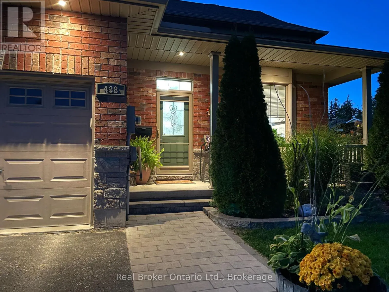 438 SHEWFELT CRESCENT