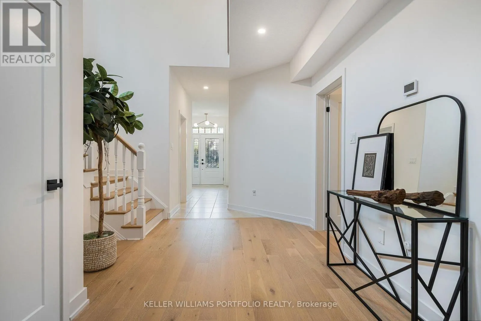 51 MAIDENS CRESCENT
