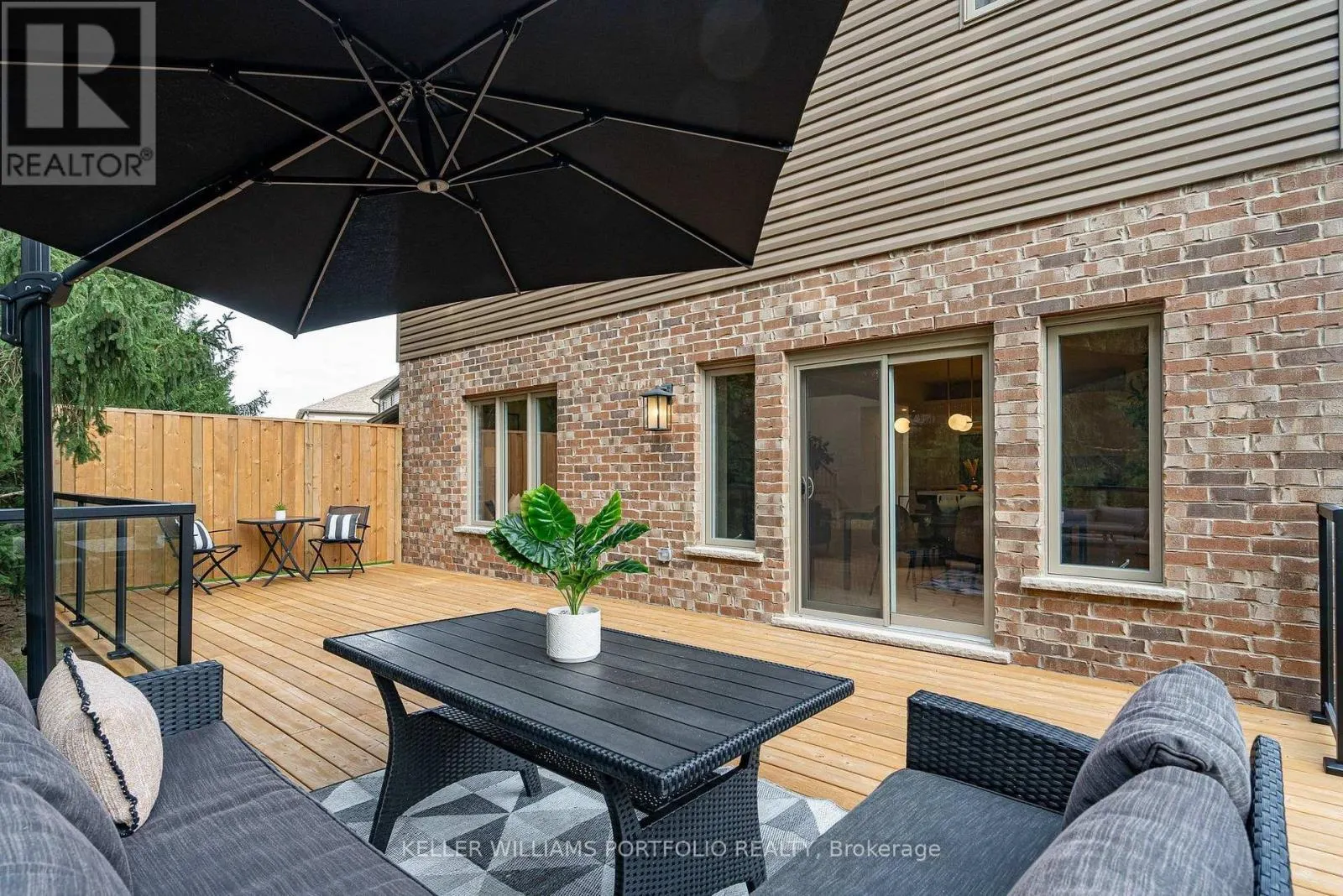 51 MAIDENS CRESCENT
