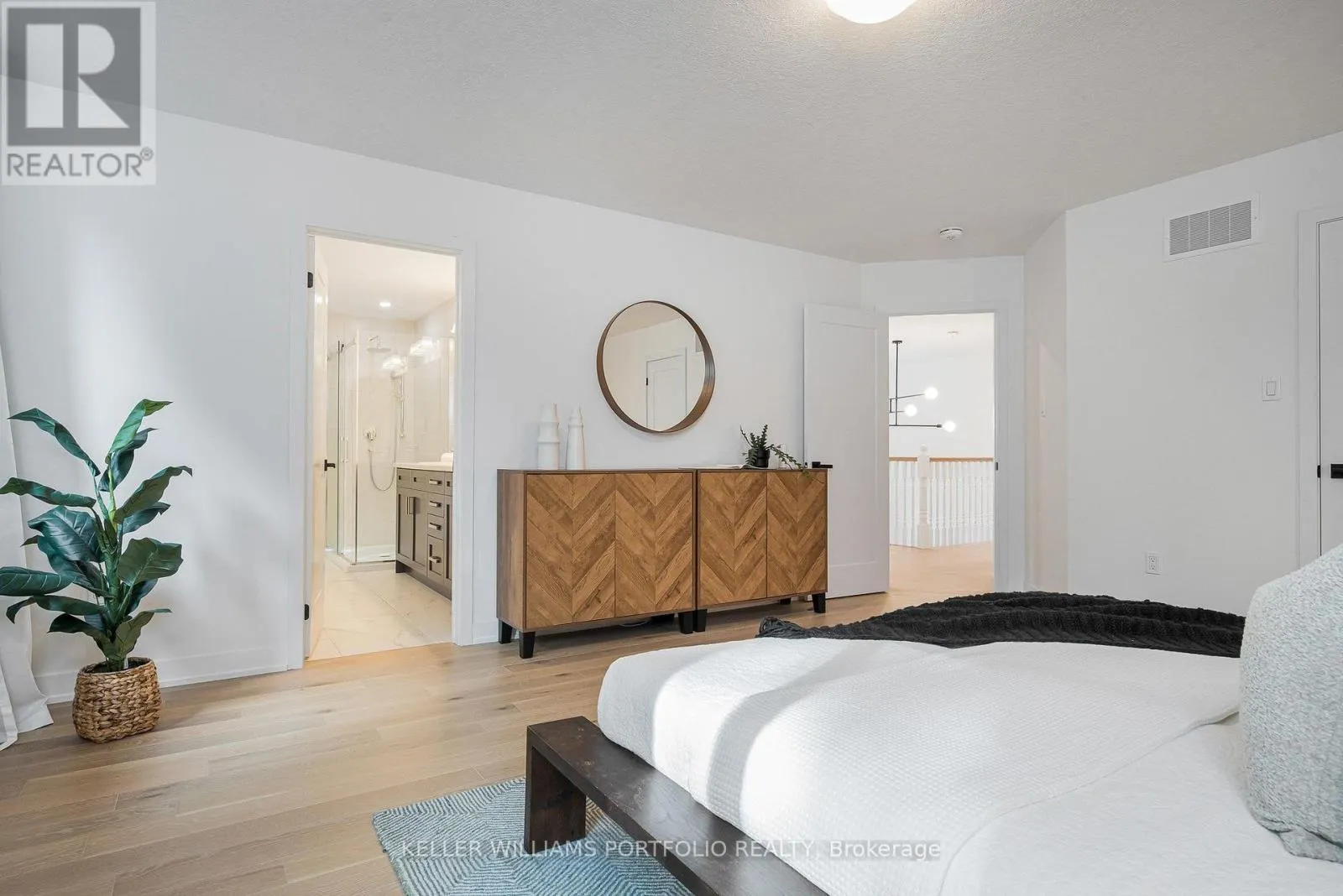 51 MAIDENS CRESCENT