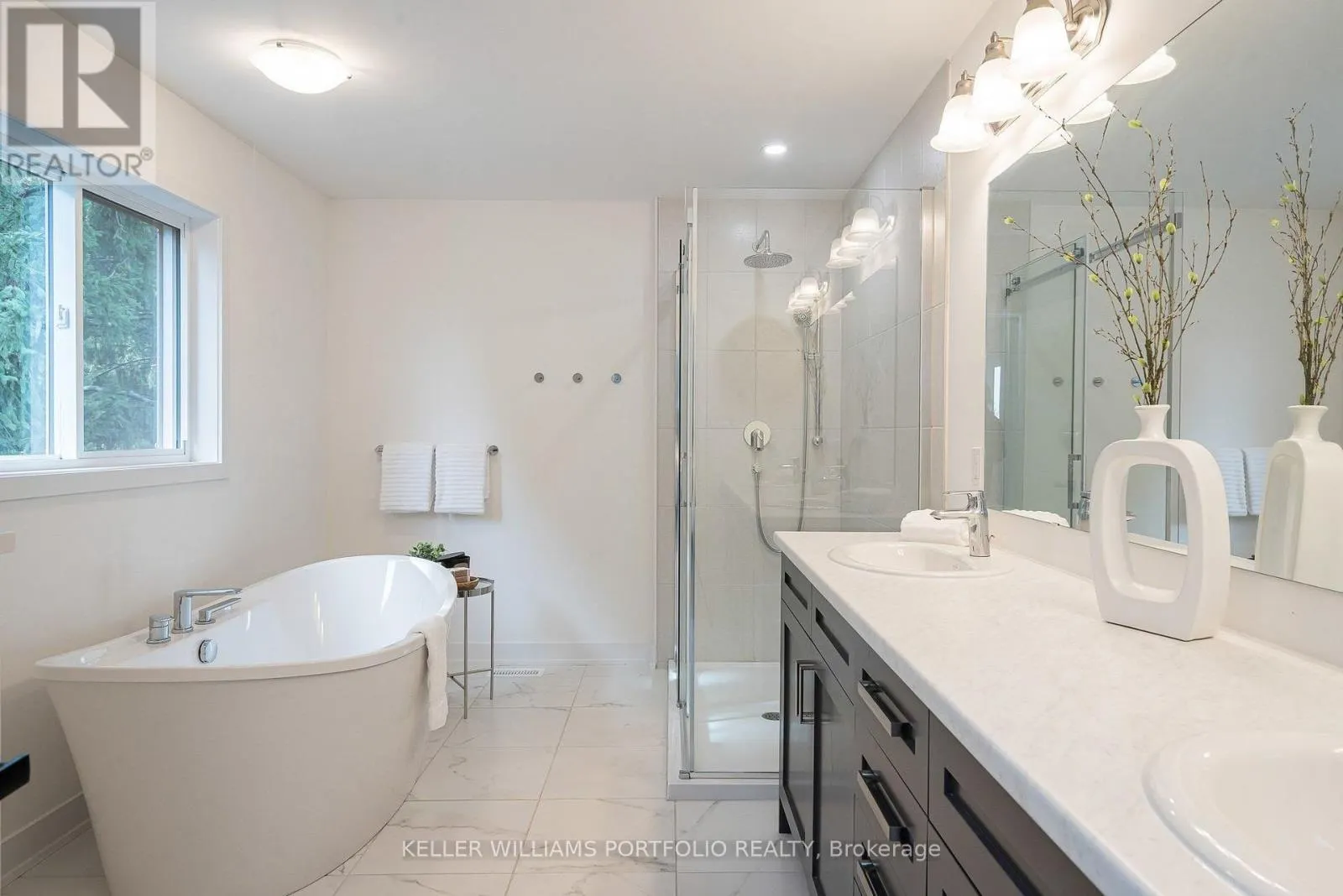 51 MAIDENS CRESCENT