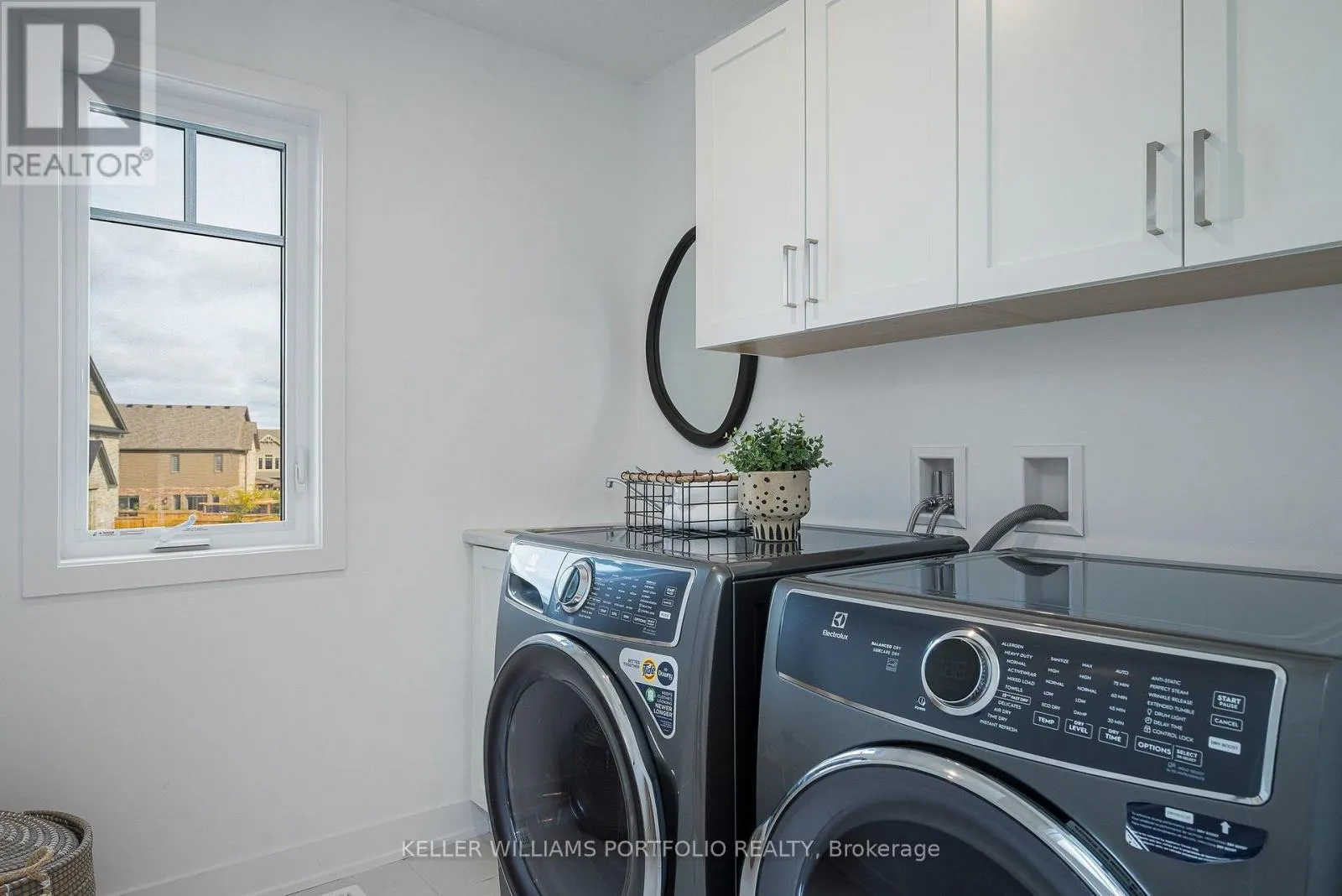 51 MAIDENS CRESCENT