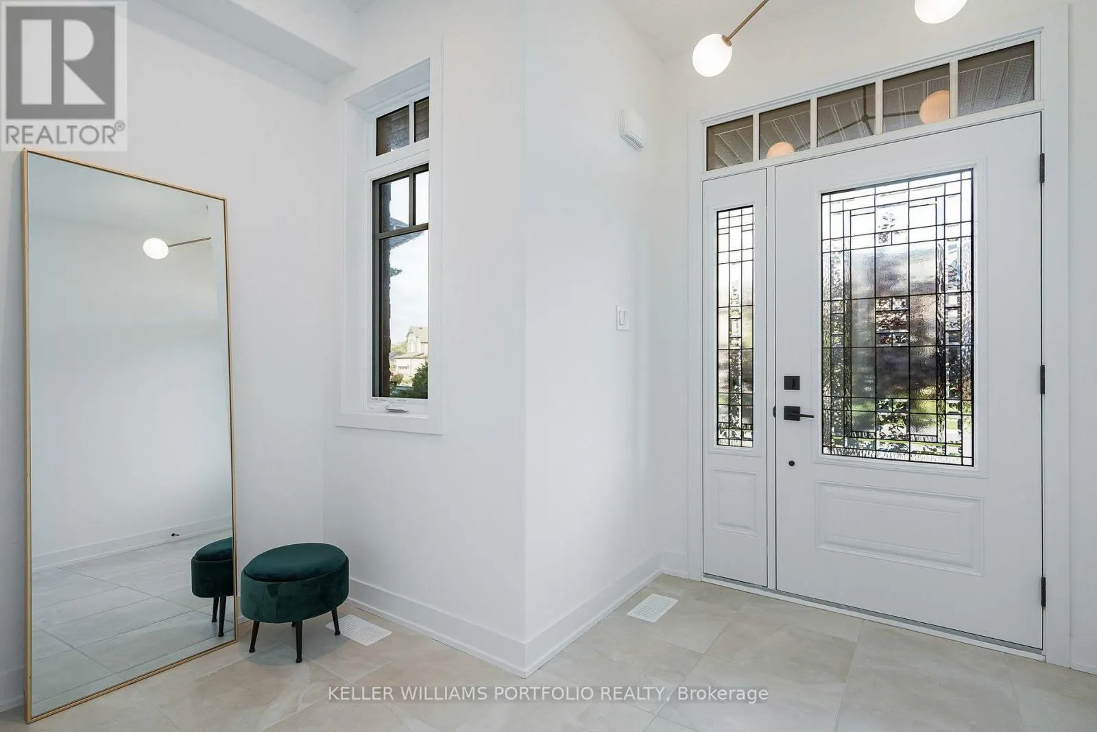 51 MAIDENS CRESCENT