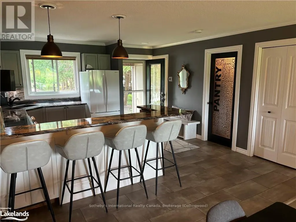 570 OXBOW CRESCENT