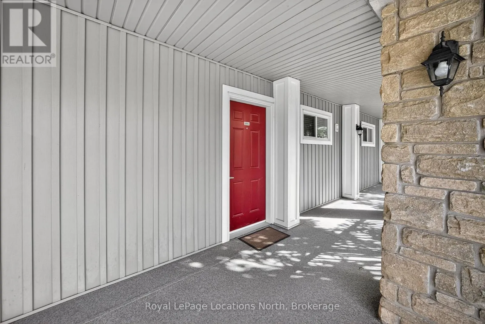 205 - 40 MULLIGAN LANE #205