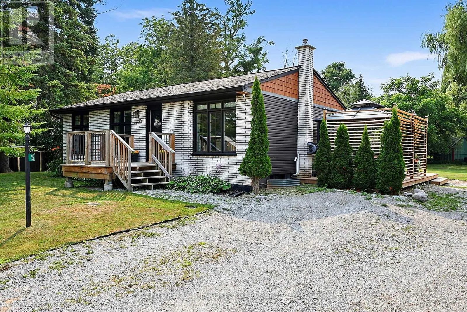 25 GLENGROVE AVENUE