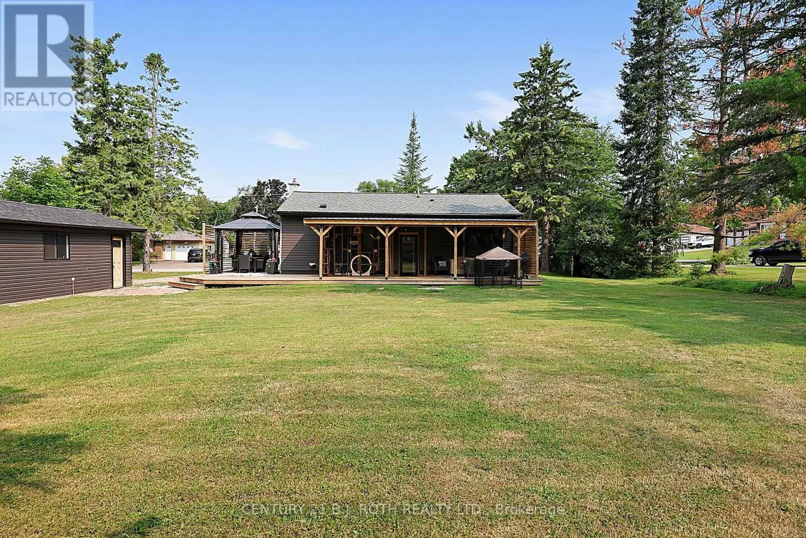 25 GLENGROVE AVENUE