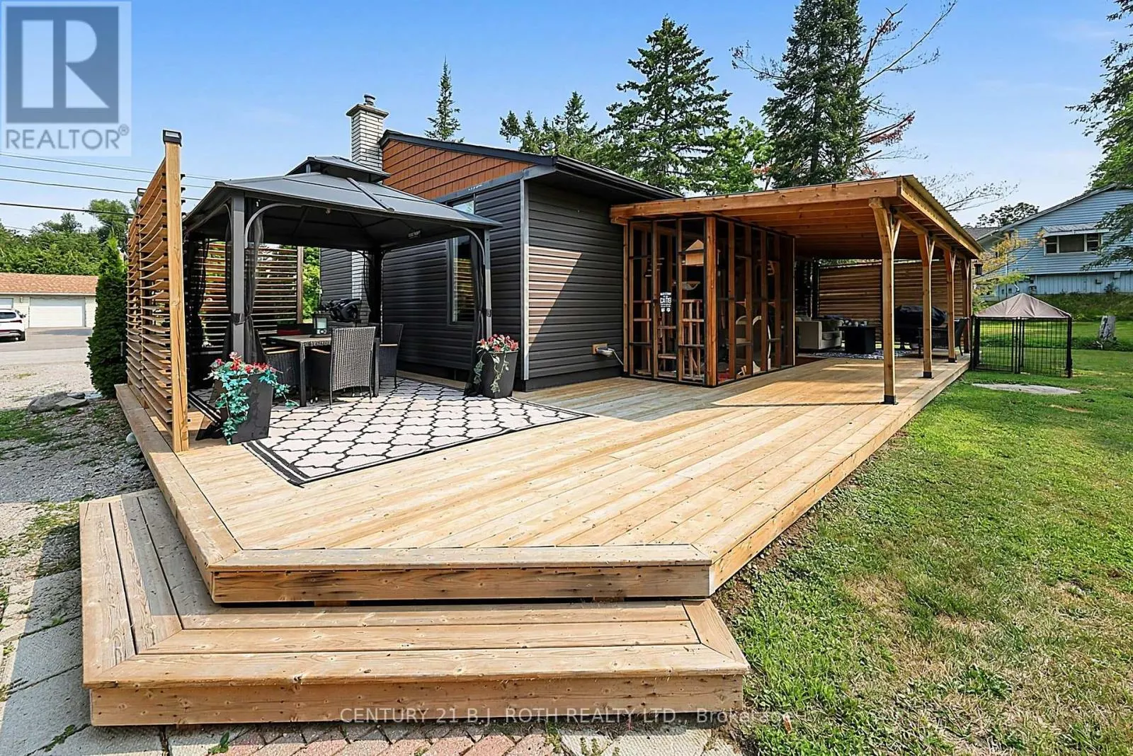 25 GLENGROVE AVENUE