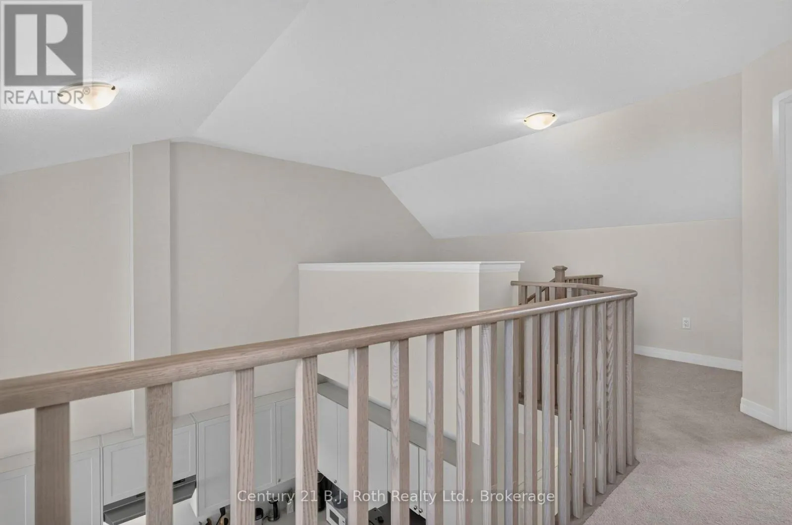 543 HUDSON CRESCENT