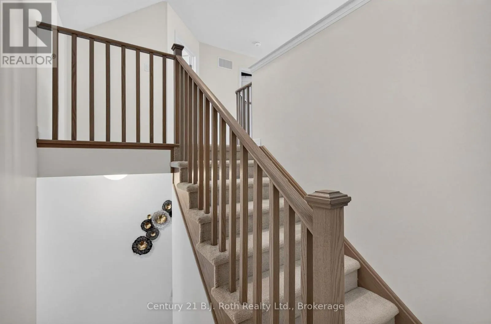 543 HUDSON CRESCENT