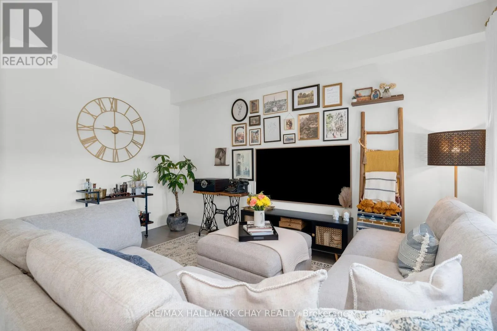 204 ROSANNE CIRCLE