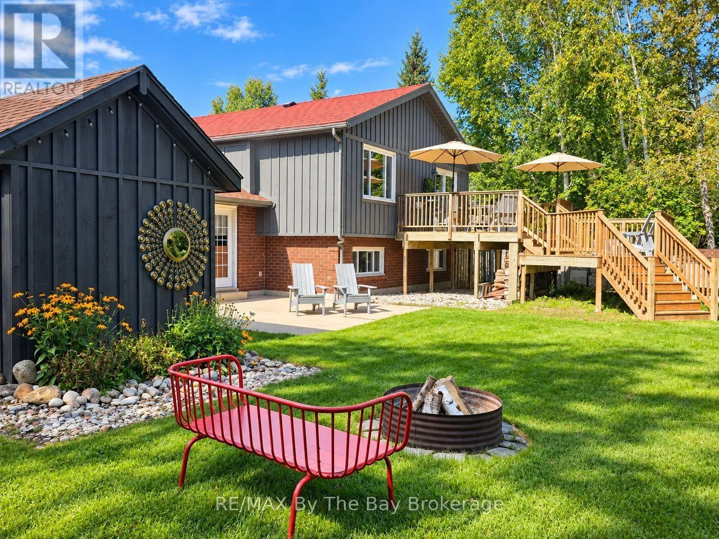 2 RED OAK DRIVE