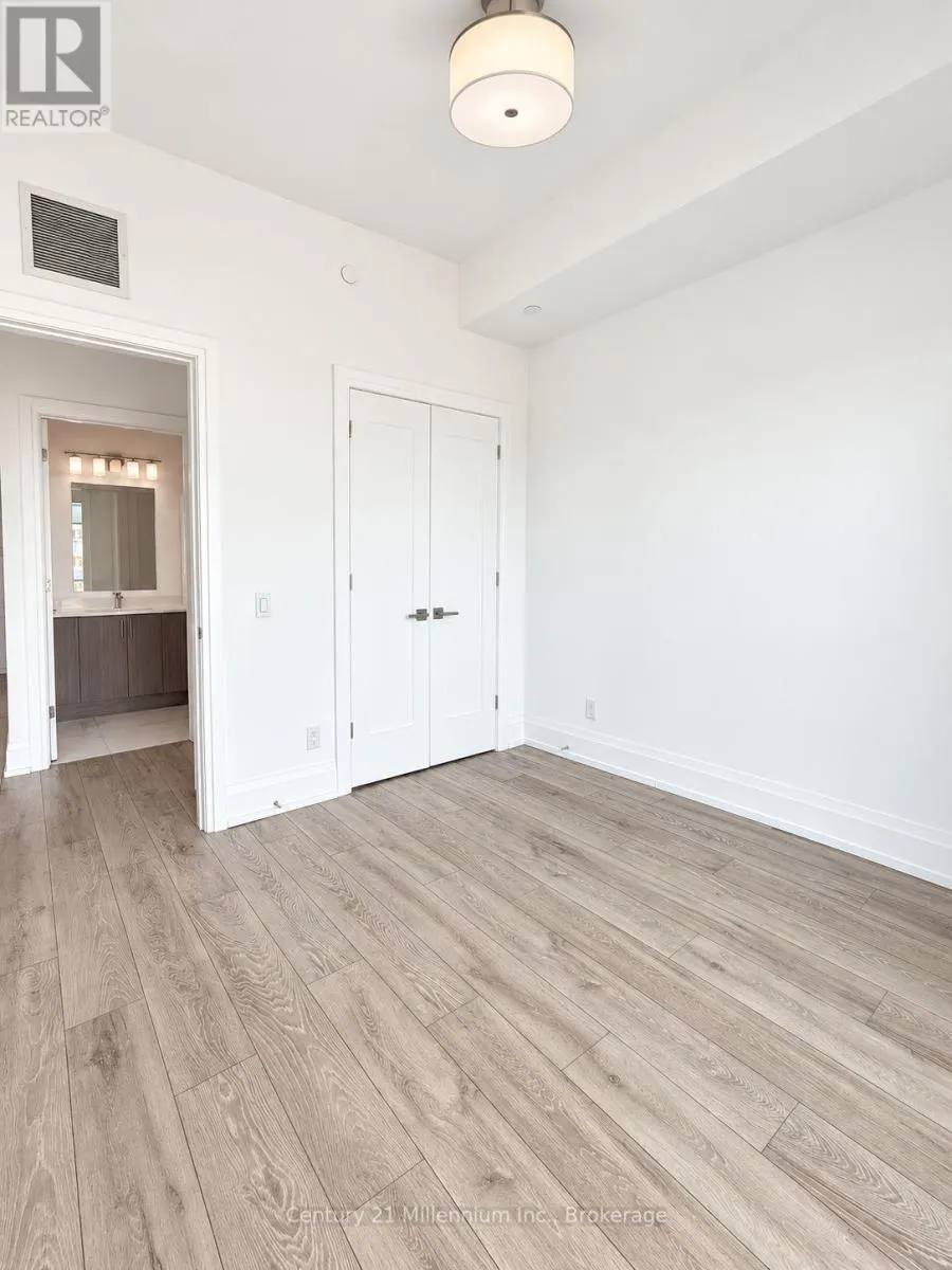 402 - 1 HUME STREET #402