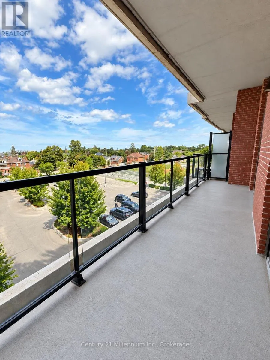 402 - 1 HUME STREET #402