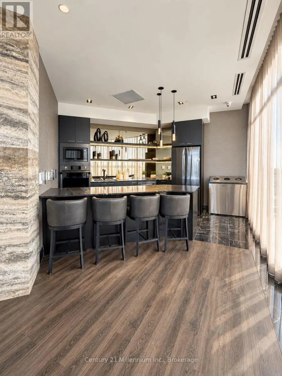 402 - 1 HUME STREET #402