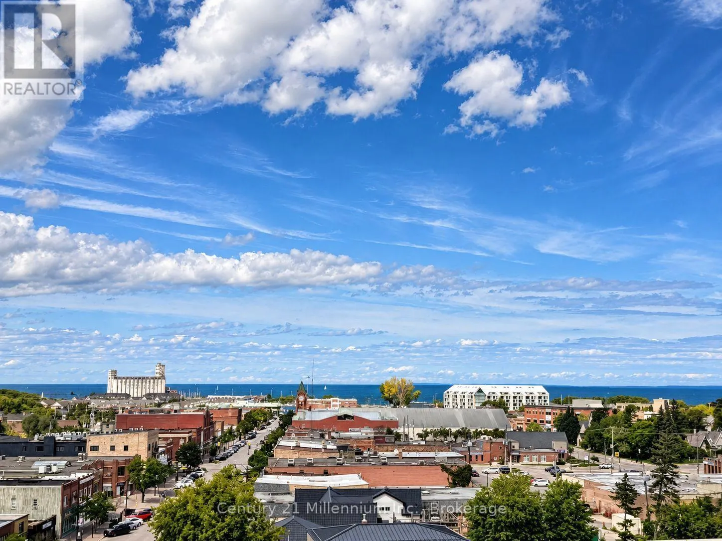 402 - 1 HUME STREET #402