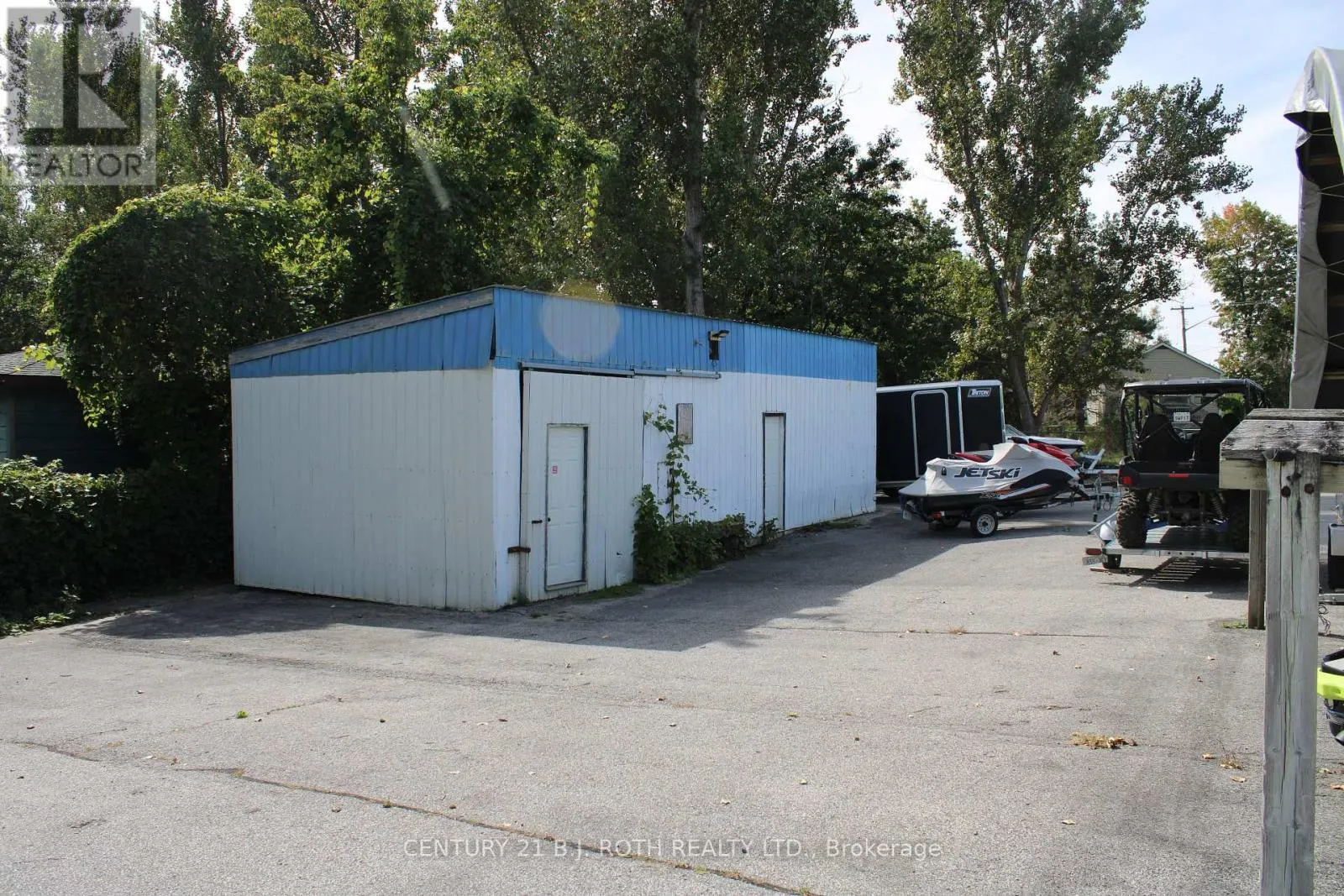 3363 BUENA VISTA DRIVE