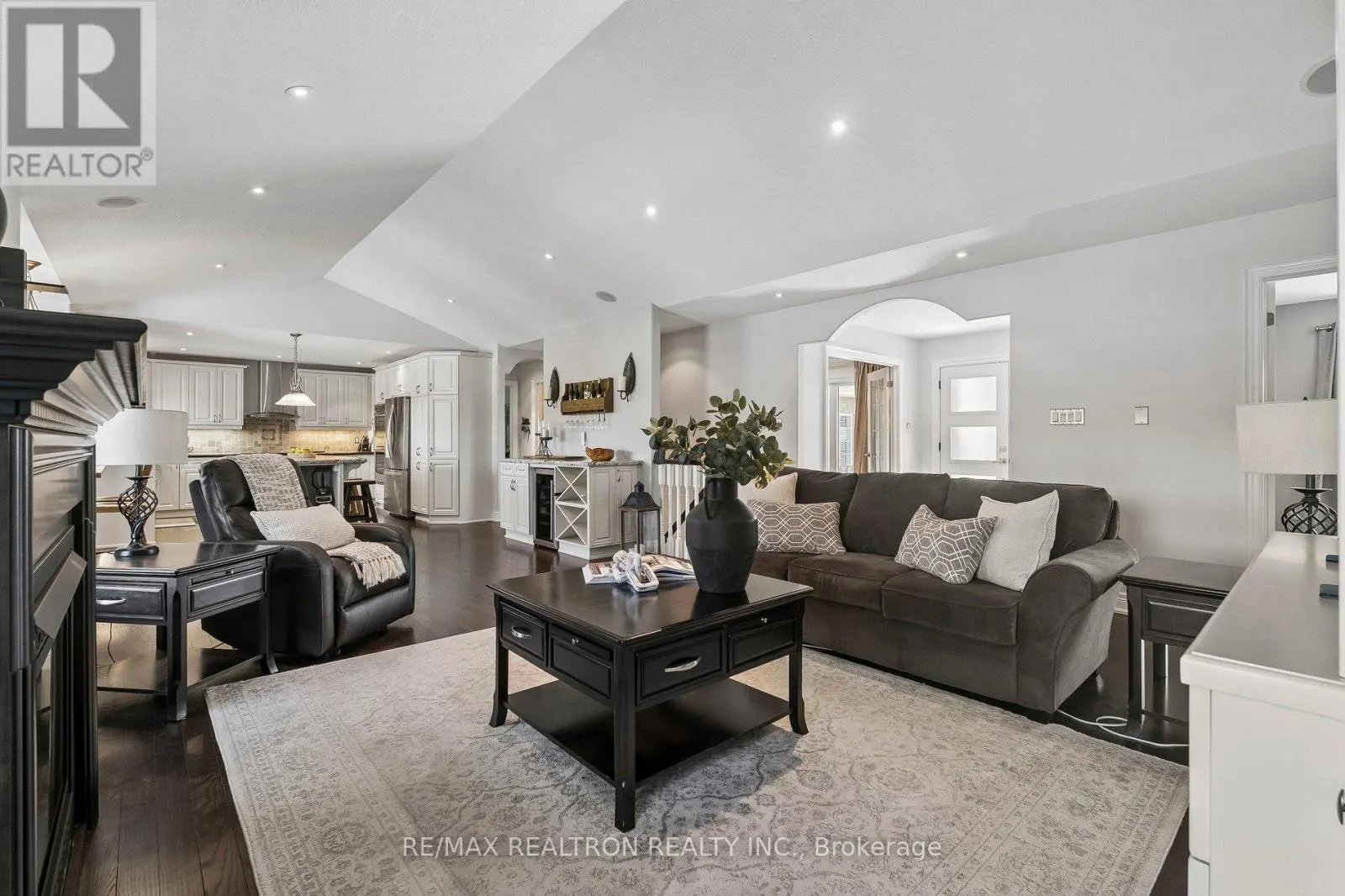 14 LAUDER ROAD