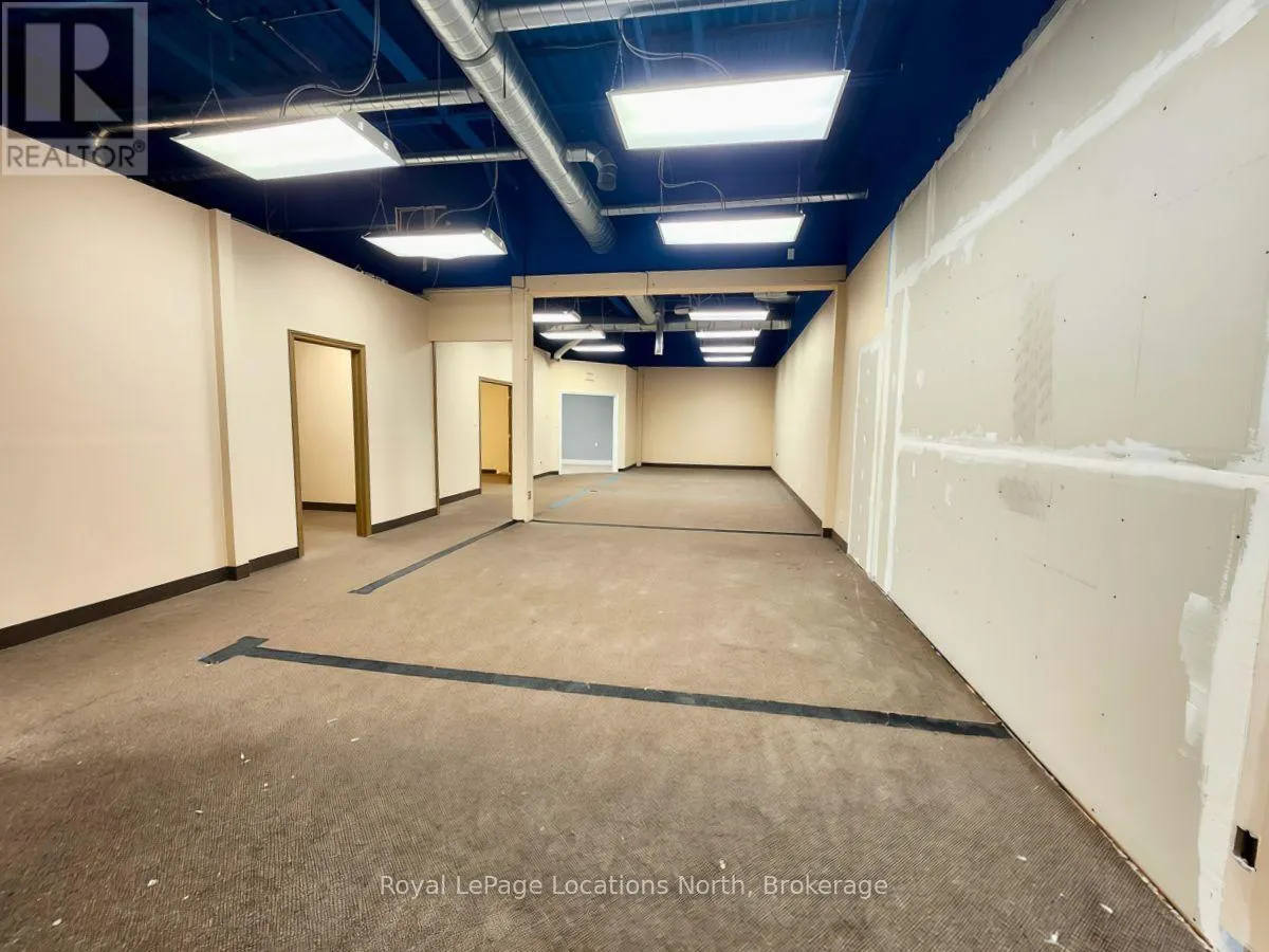 UNIT 3 - 101 PRETTY RIVER PARKWAY S #Unit 3