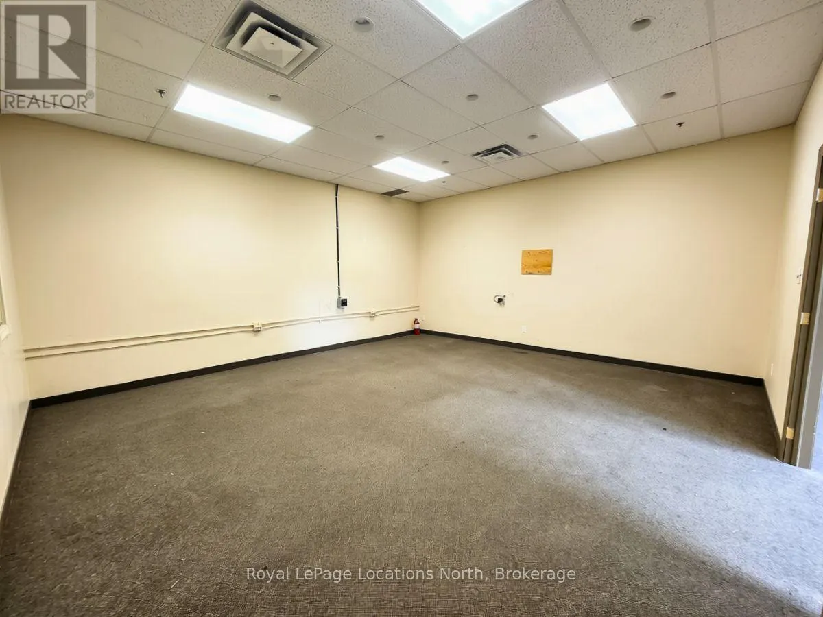 UNIT 3 - 101 PRETTY RIVER PARKWAY S #Unit 3
