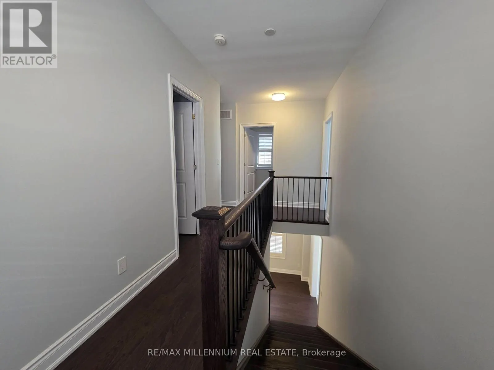 87 BEARBERRY ROAD E