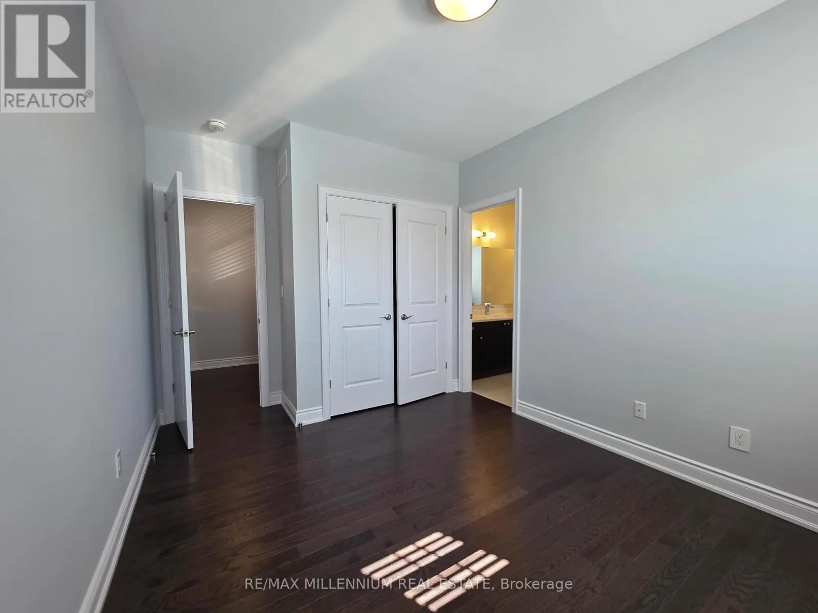 87 BEARBERRY ROAD E